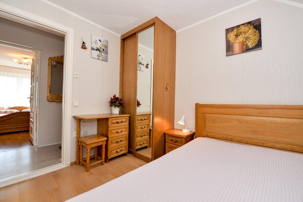 Guesthouse "Nakvyne Pas Zveja" Nagliu Street Нида Экстерьер фото