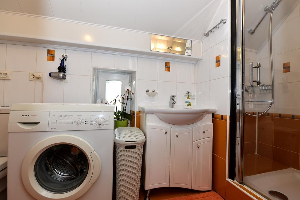 Guesthouse "Nakvyne Pas Zveja" Nagliu Street Нида Экстерьер фото