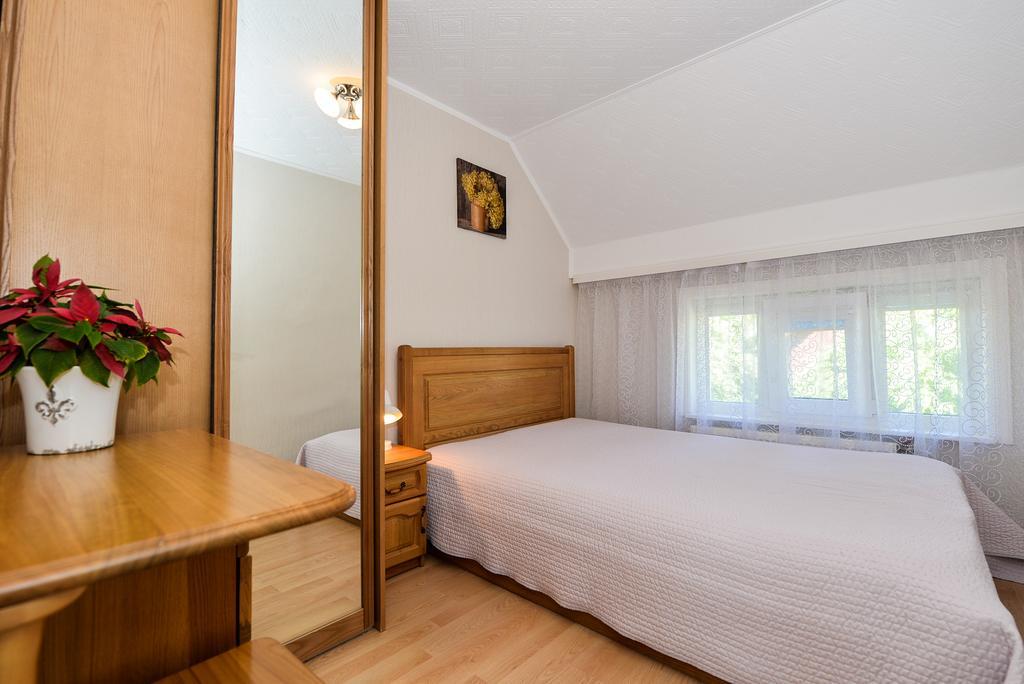 Guesthouse "Nakvyne Pas Zveja" Nagliu Street Нида Экстерьер фото