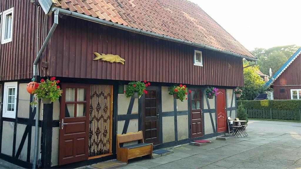 Guesthouse "Nakvyne Pas Zveja" Nagliu Street Нида Экстерьер фото